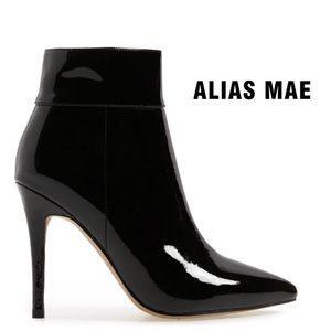 NWT ALIAS MAE TALLY Patent Leather Ankle Boot Bootie
